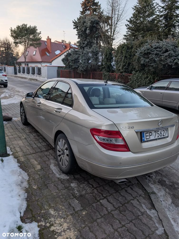Mercedes-Benz Klasa C 220 CDI DPF Automatik BlueEFFICIENCY Avantgarde - 3
