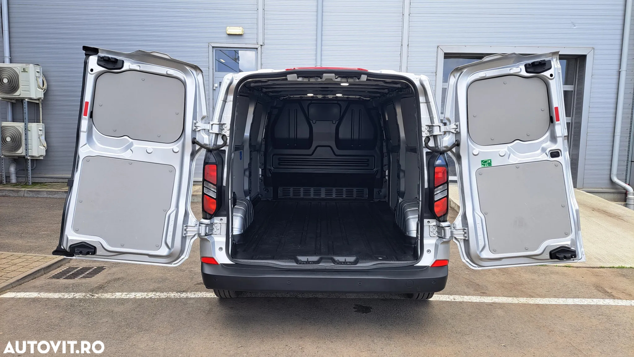 Ford TRANSIT CUSTOM VAN L2H1 T320 TREND FWD - 10