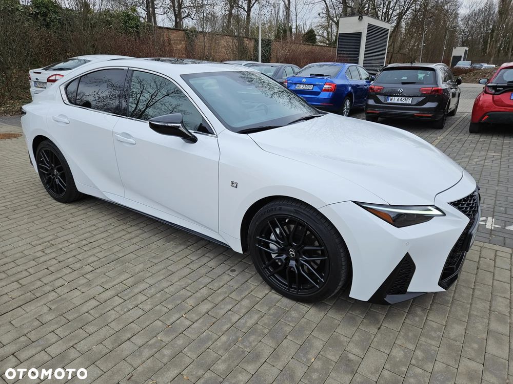 Lexus IS - 11