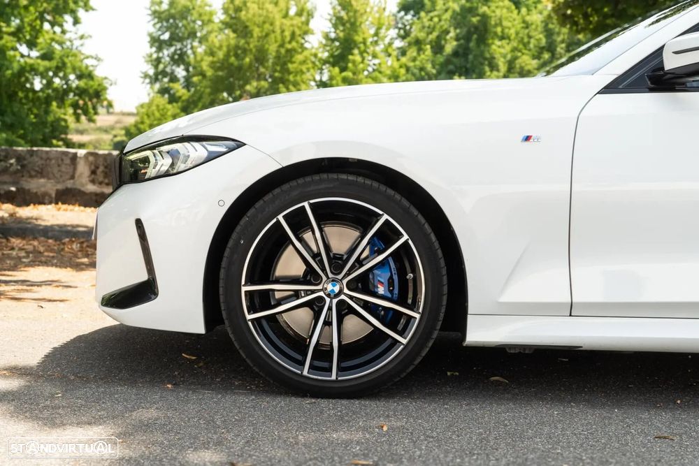 BMW 318 d Pack Desportivo M Pro Auto - 42