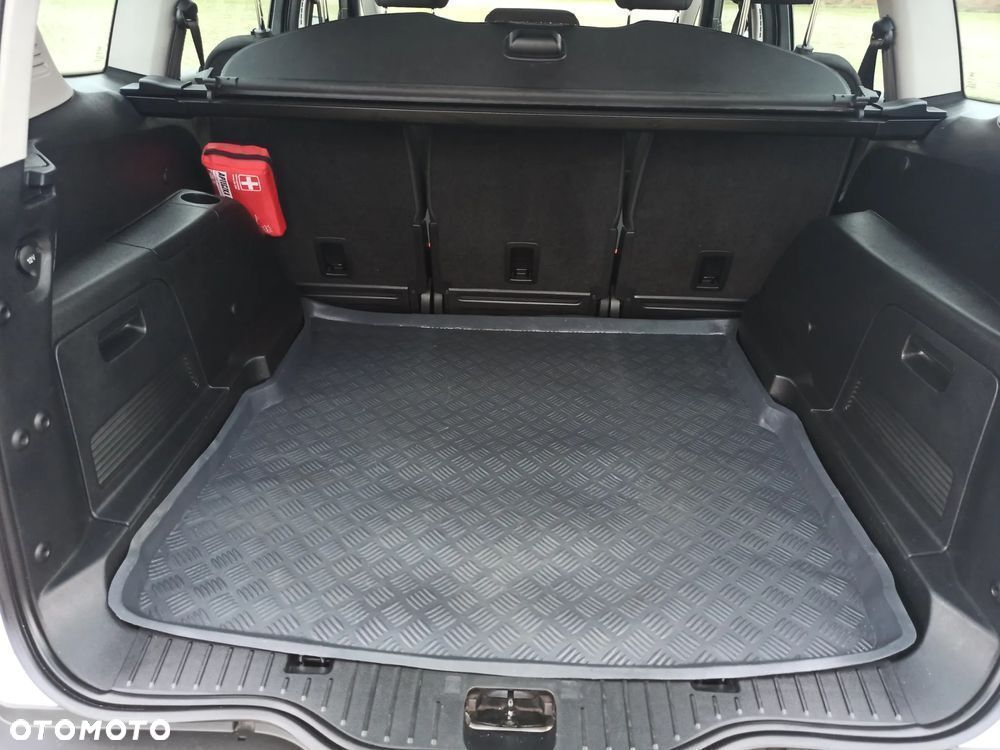 Ford S-Max 2.0 TDCi DPF Titanium - 12