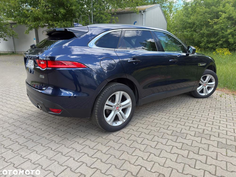 Jaguar F-Pace 3.0 V6 AWD R-Sport - 37