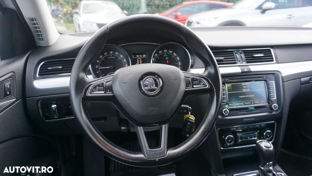 Skoda Superb 2.0 TDI Green tec DSG Elegance - 17