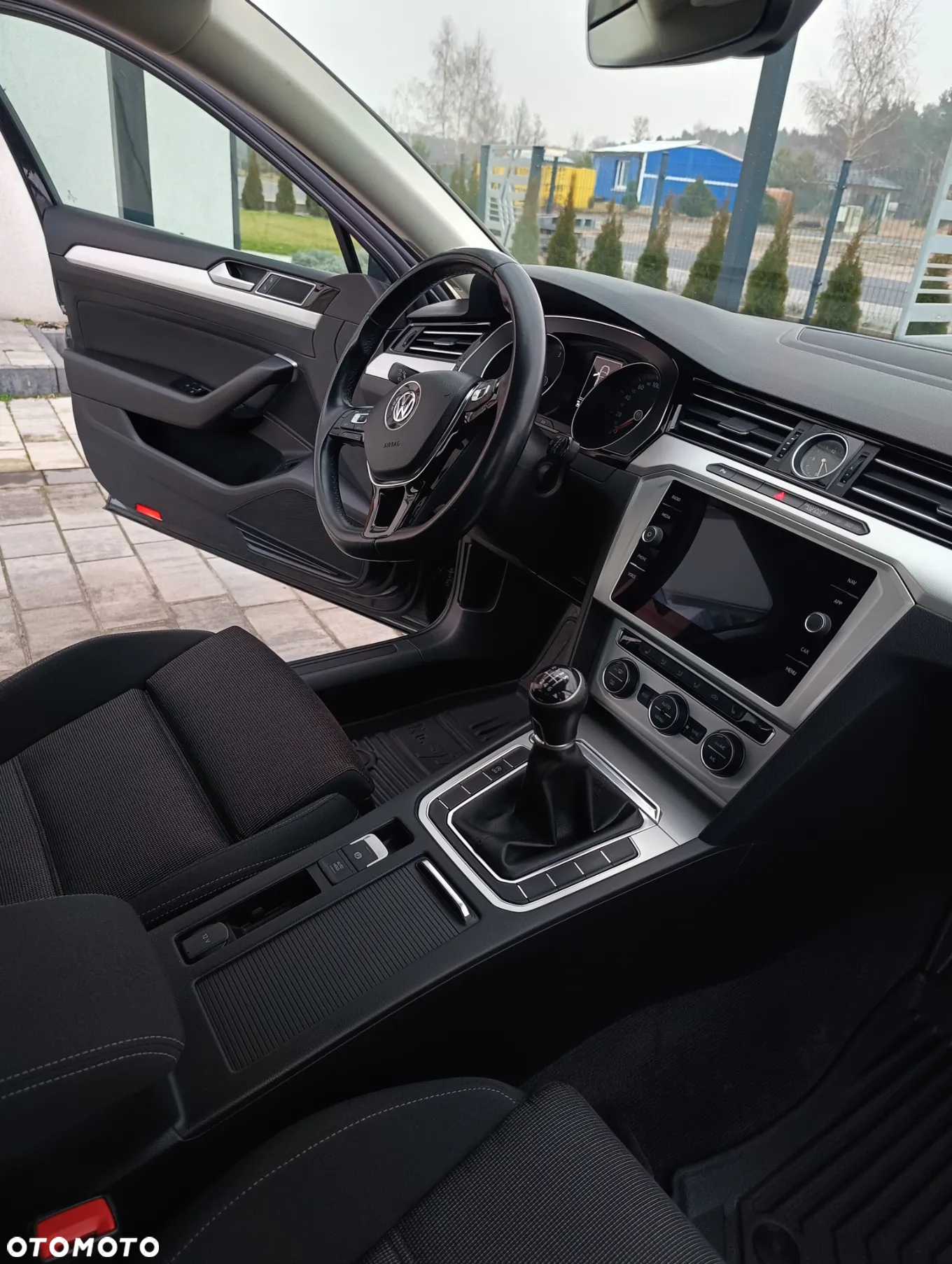 Volkswagen Passat 1.6 TDI BMT Comfortline - 4