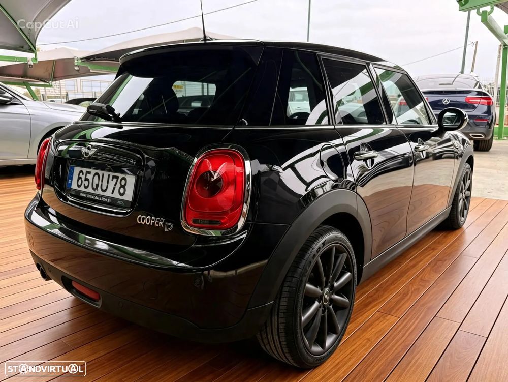 MINI 5 Portas Cooper D Auto - 9