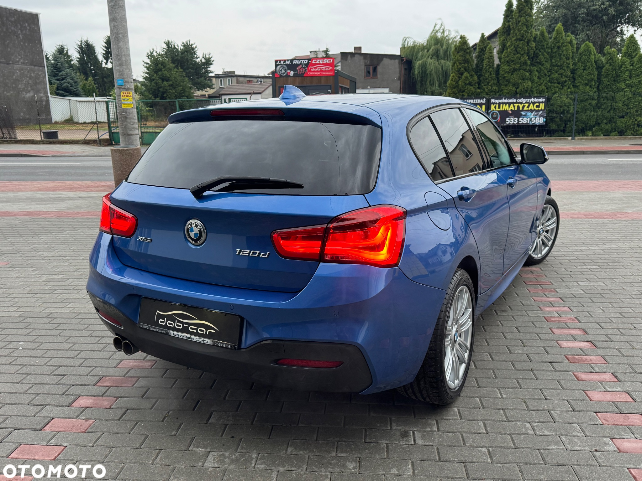 BMW Seria 1 120d xDrive M Sport - 11