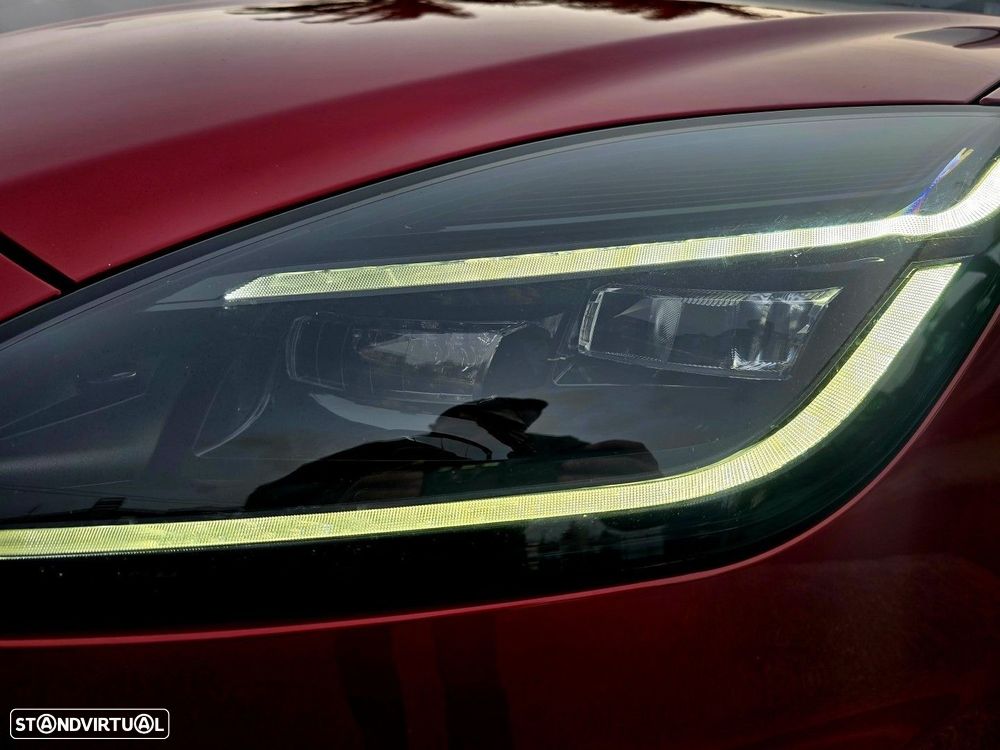 Jaguar E-Pace 1.5 P300e R-Dynamic SE AWD Aut. - 11