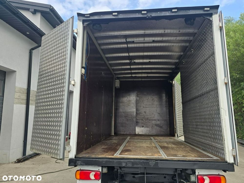 Nissan Cabstar - 30