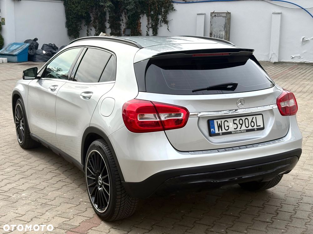 Mercedes-Benz GLA 200 (CDI) d 4Matic 7G-DCT AMG Line - 8