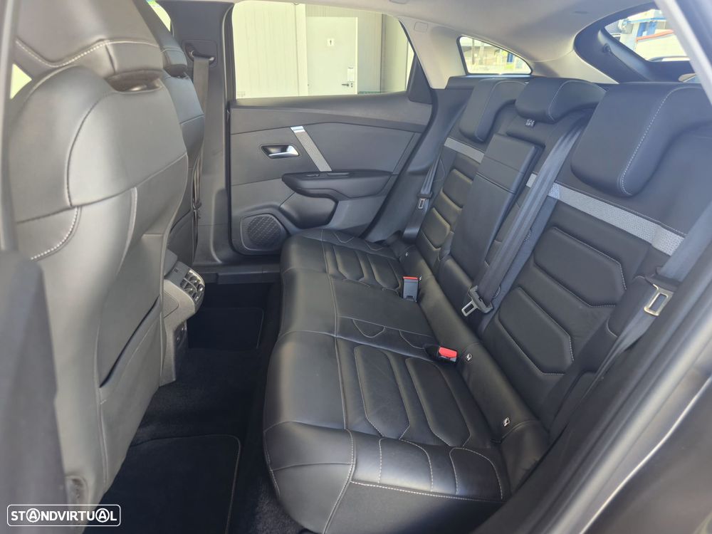 Citroën C4 PureTech 130 Stop&Start EAT8 SHINE - 6