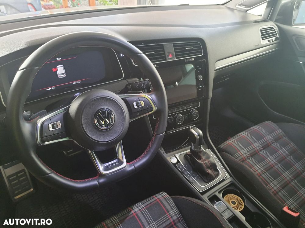 Volkswagen Golf 2.0 TSI DSG GTI - 17