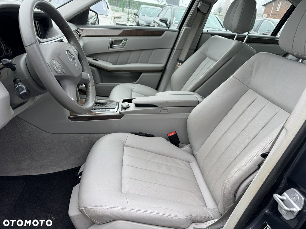 Mercedes-Benz Klasa E - 18