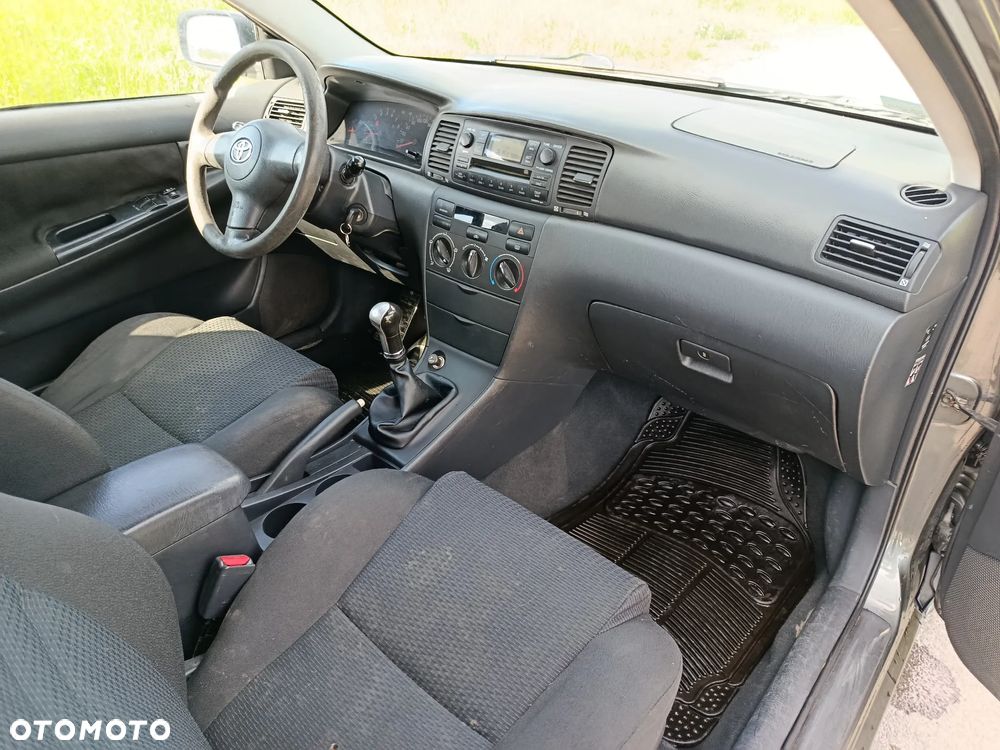 Toyota Corolla 1.6 VVT-i Dynamic - 9