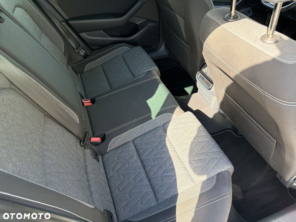 Volkswagen Passat - 37