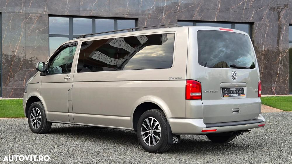 Volkswagen Caravelle - 2