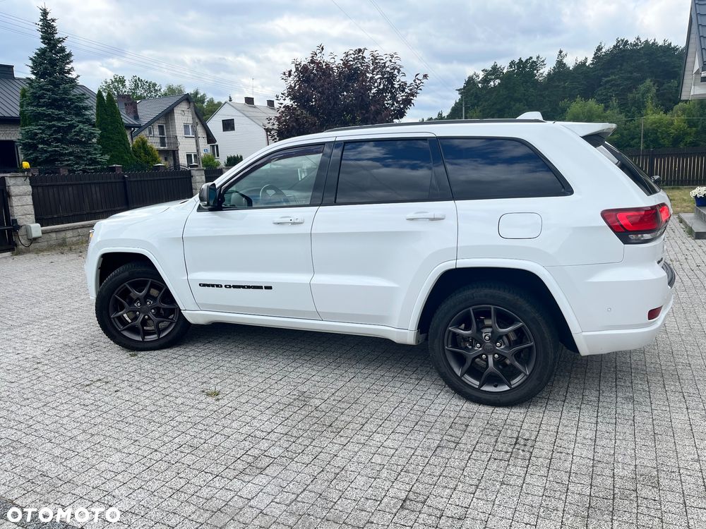 Jeep Grand Cherokee - 14