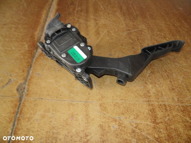 PEDAŁ GAZU POTENCJOMETR VW T5 LIFT - 4