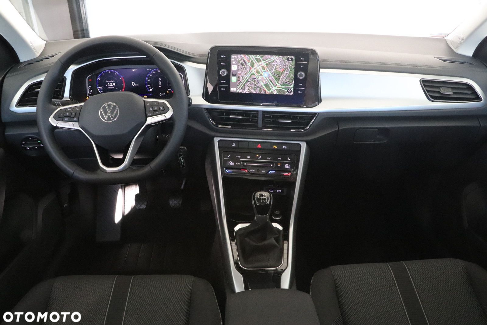 Volkswagen T-Roc - 10