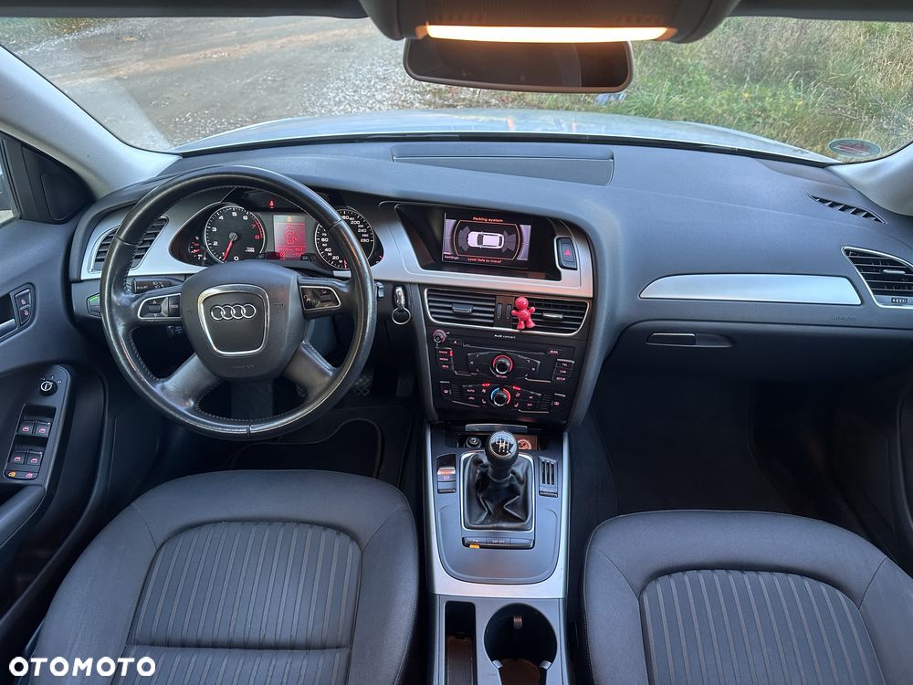 Audi A4 Avant - 5
