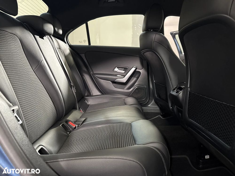 Mercedes-Benz A 200 Sedan 7G-DCT - 13