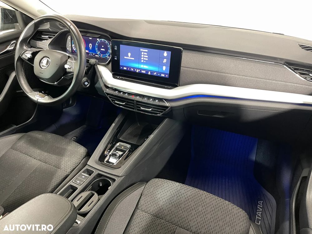 Skoda Octavia 2.0 TDI DSG Style - 9