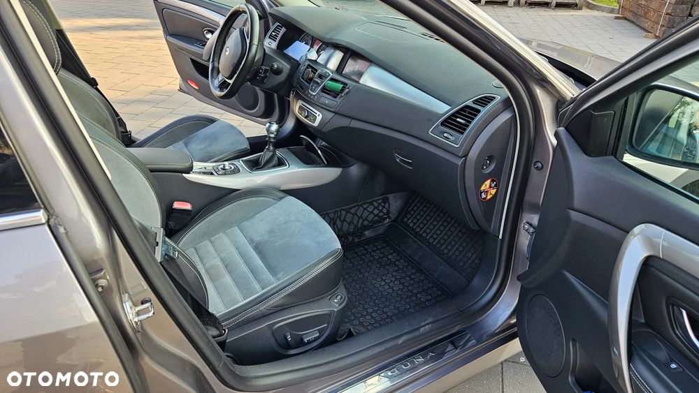 Renault Laguna 2.0 DCi GT 4WS - 31