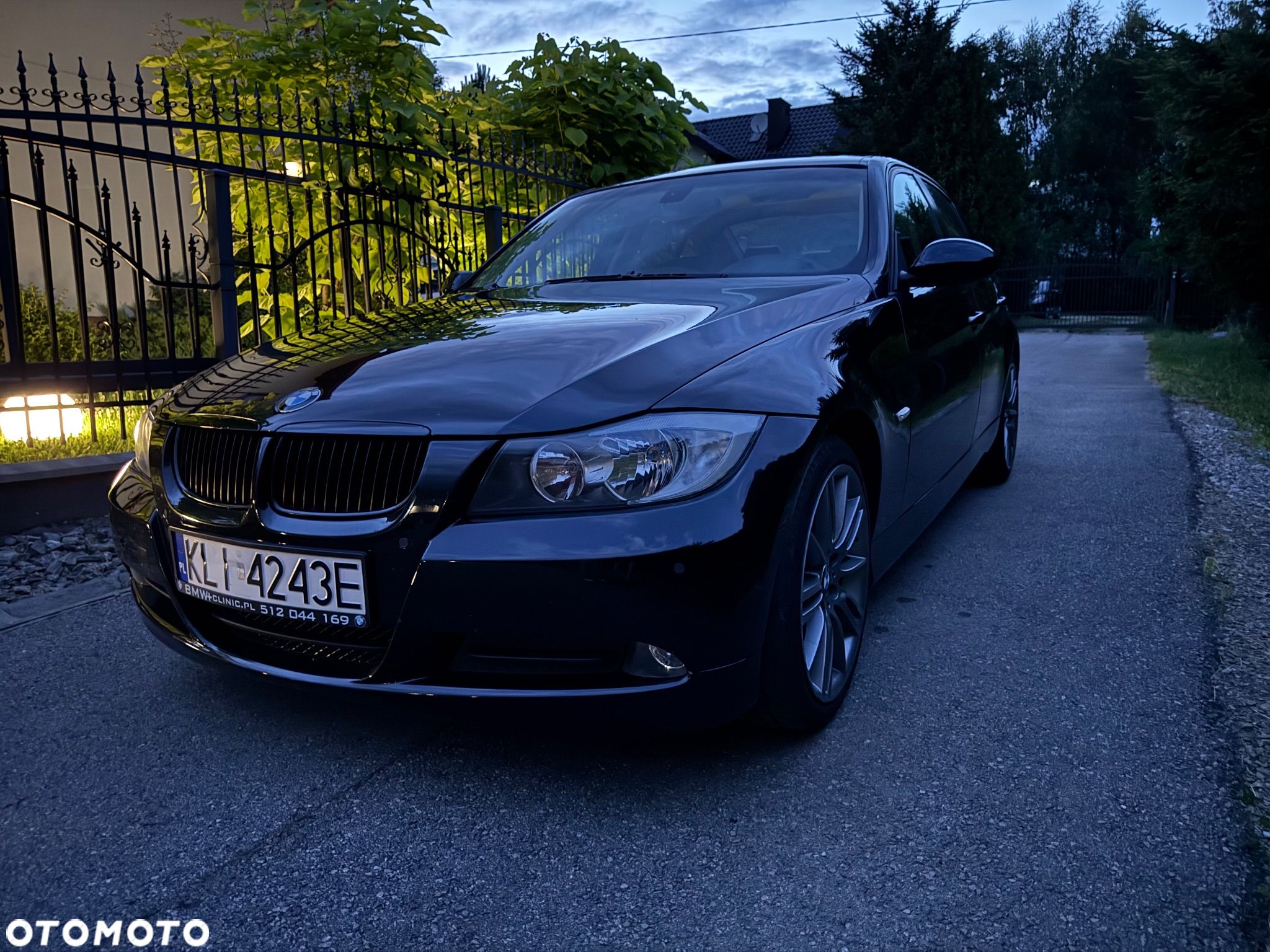 BMW Seria 3 318i - 1