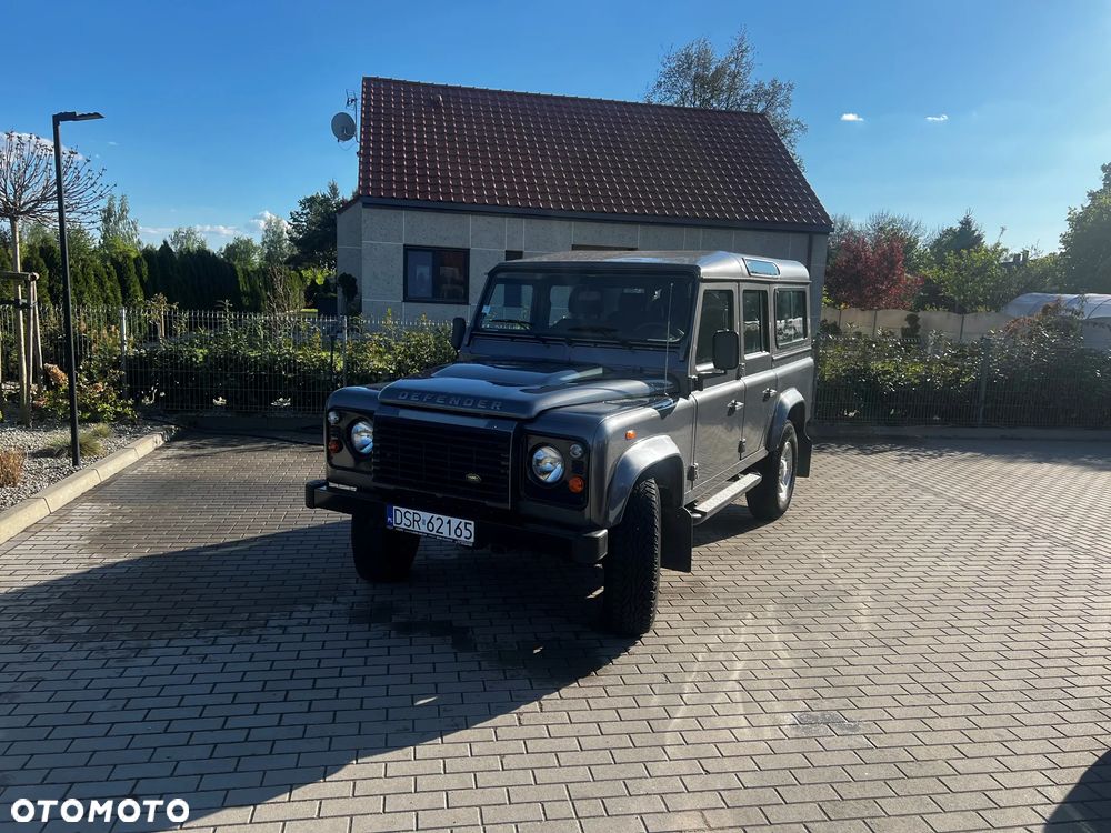 Land Rover Defender - 4