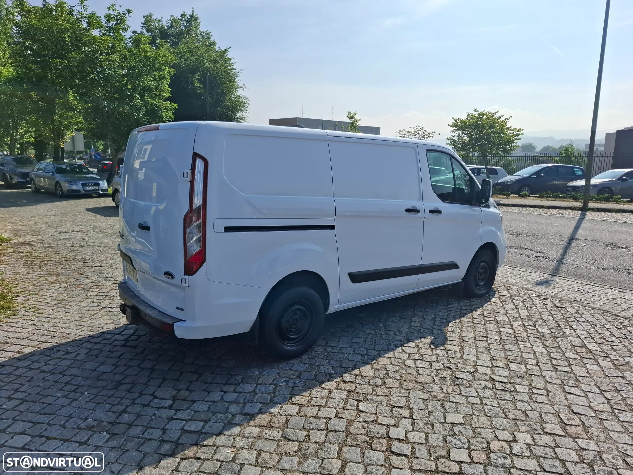 Ford TRANSIT 2.0TDCI 280LN 3LUGARES C/GANCHO REBOQUE - 14
