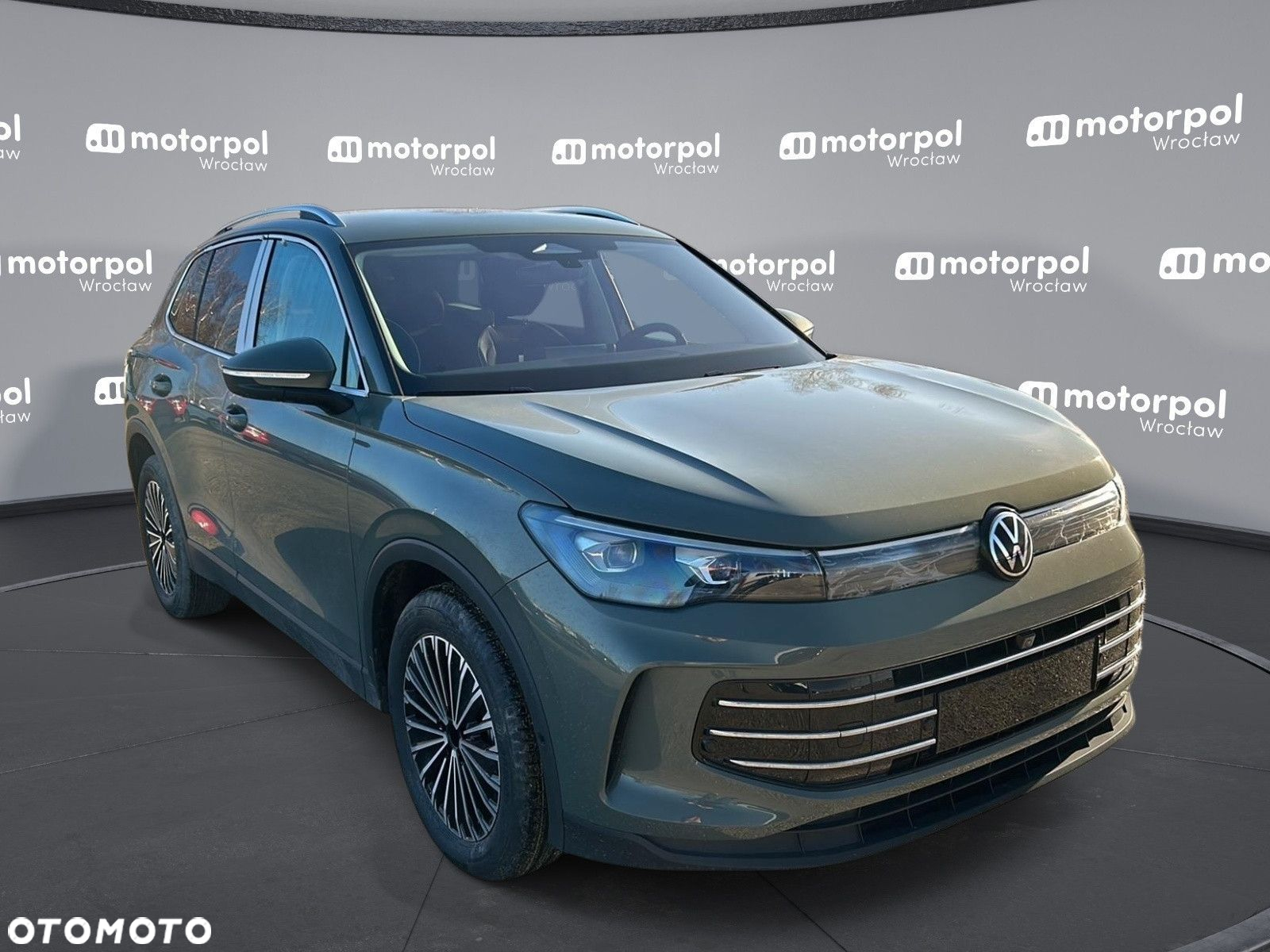 Volkswagen Tiguan - 10