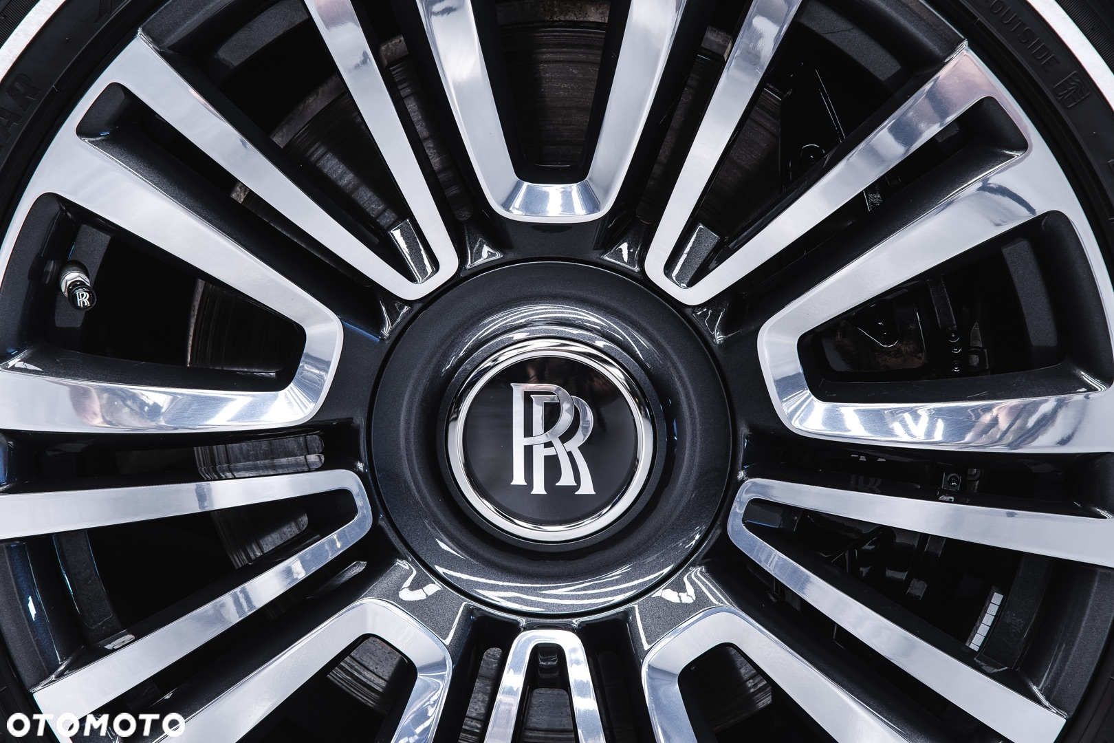 Rolls-Royce Ghost Standard - 25