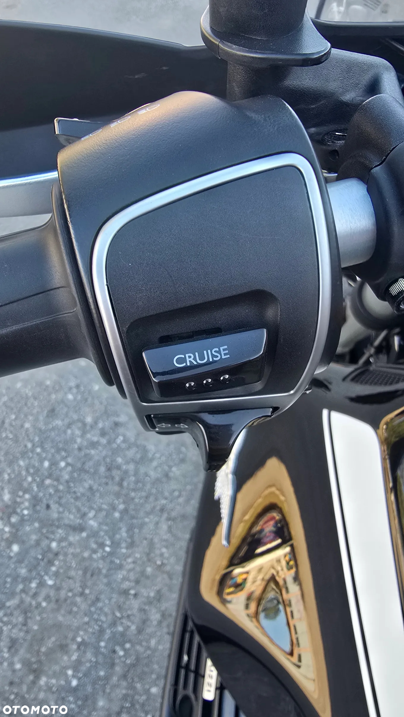 Moto Guzzi V85 - 21