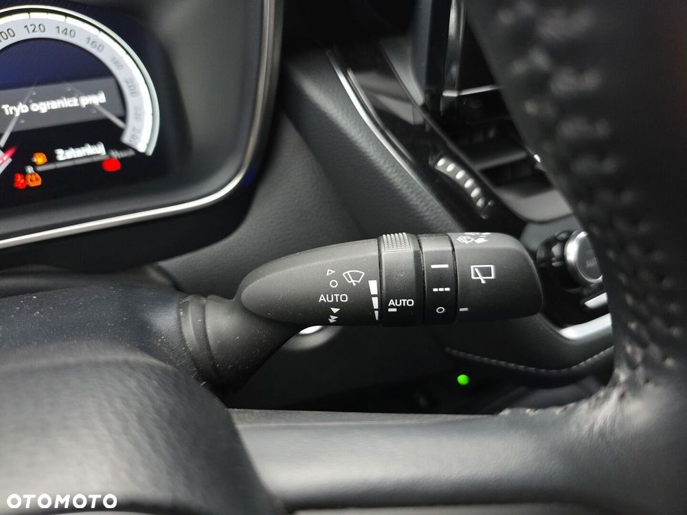 Toyota Corolla 1.8 Hybrid Comfort - 18