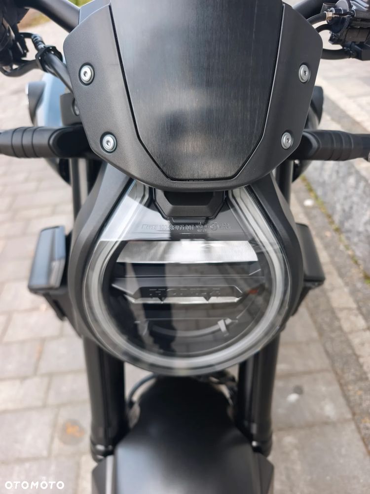 Honda CB - 22