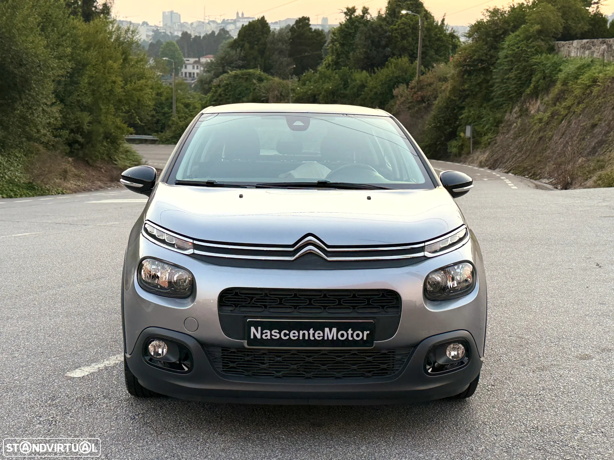 Citroën C3 1.2 PureTech Shine - 2