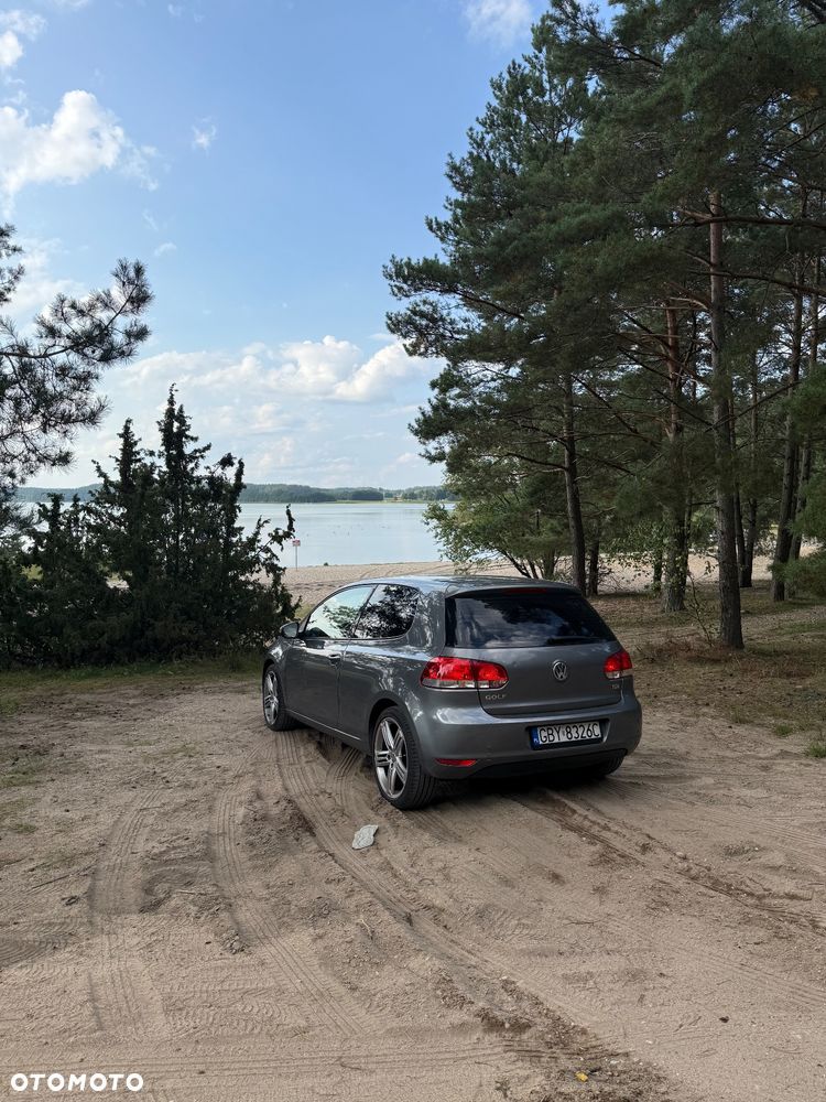 Volkswagen Golf 1.6 TDI Comfortline - 4