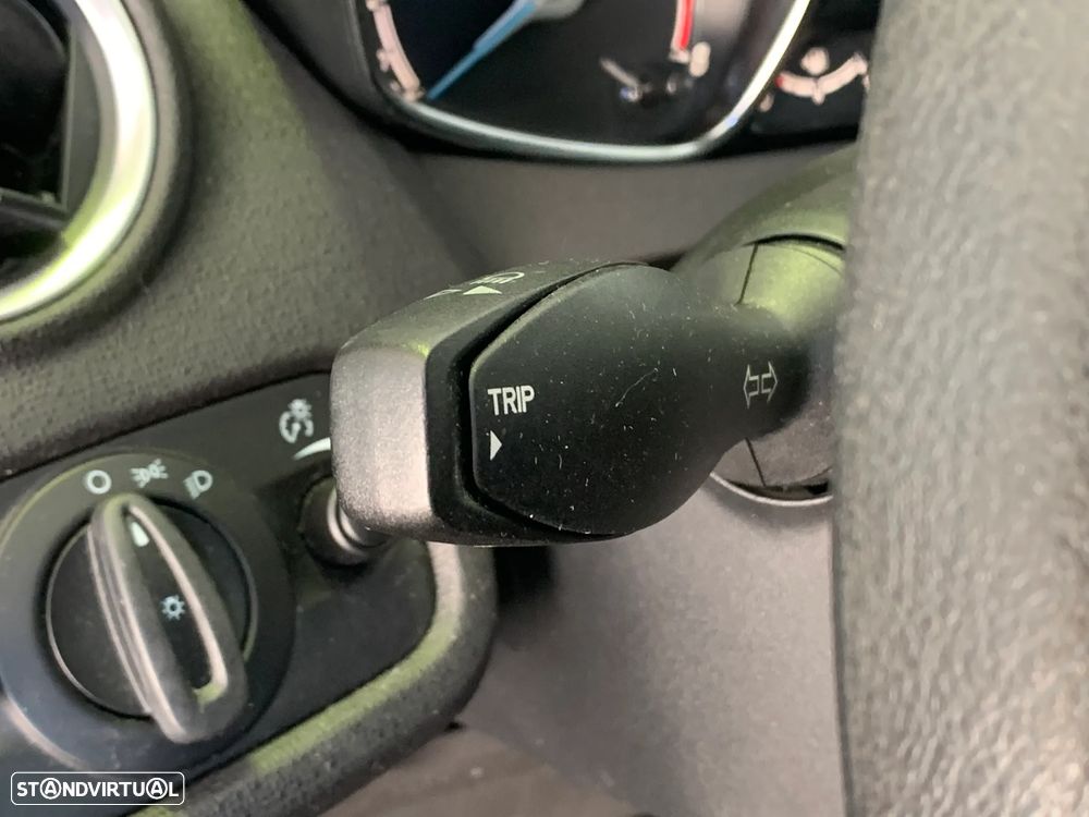 Ford Fiesta 1.0 EcoBoost S&S Titanium - 13