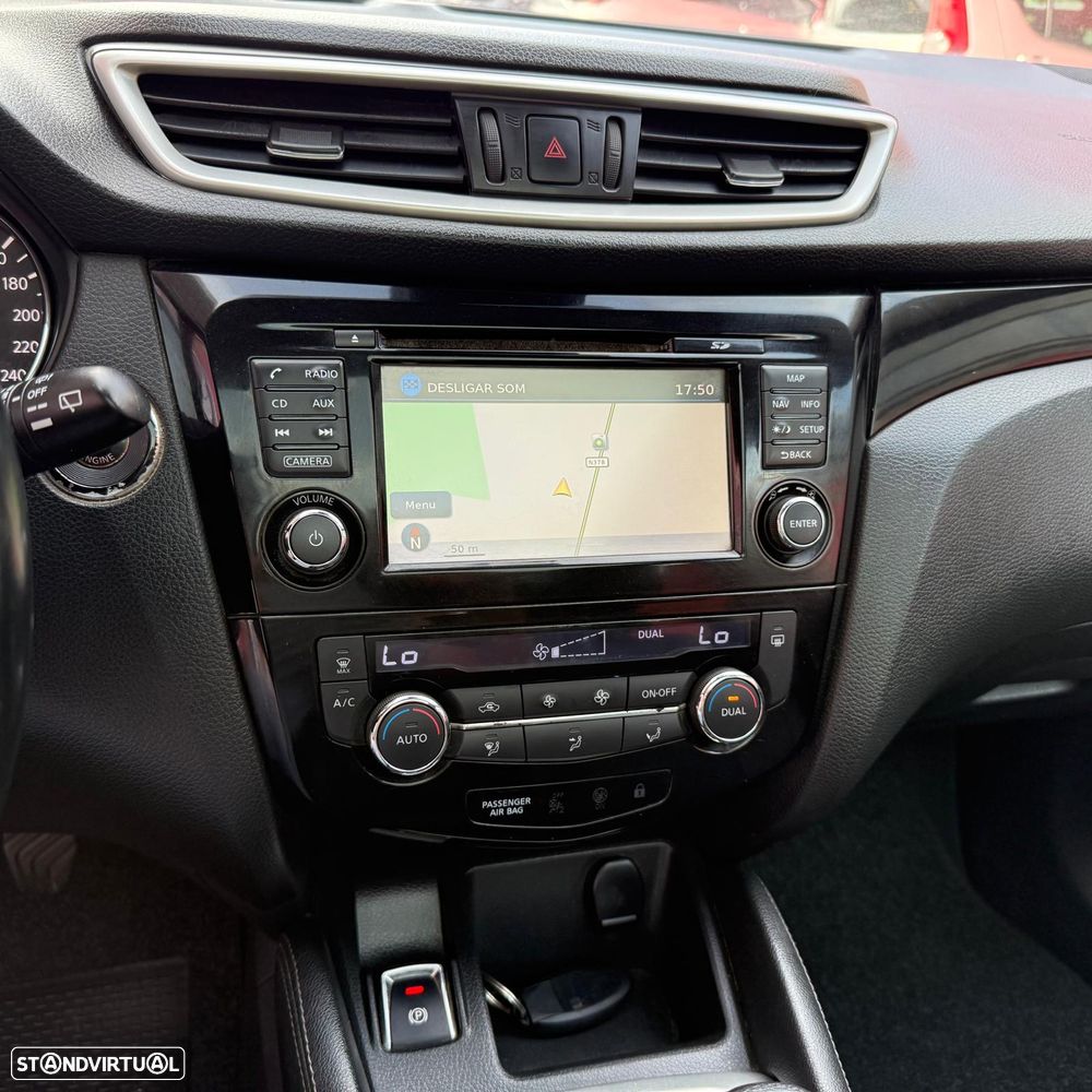Nissan Qashqai 1.6 dCi N-Connecta 18 RS+PS - 9
