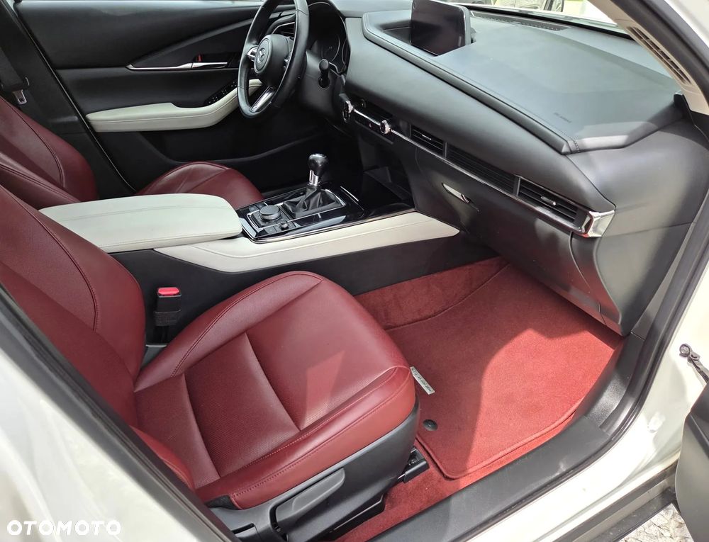 Mazda CX-30 2.0 mHEV Hikari 2WD - 24