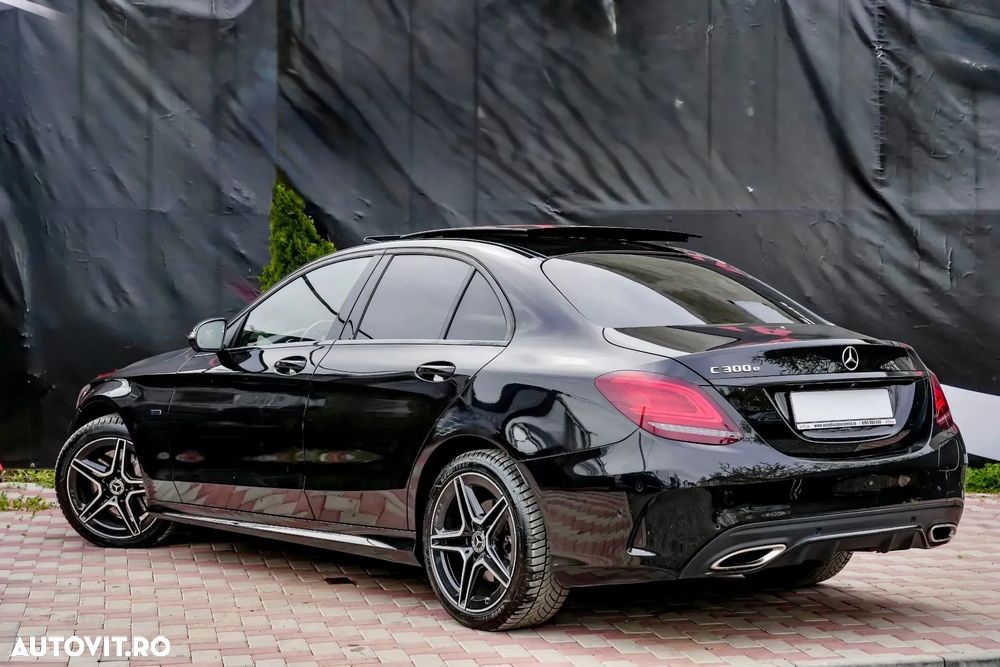 Mercedes-Benz C 300 e T 9G-TRONIC AMG Line - 2