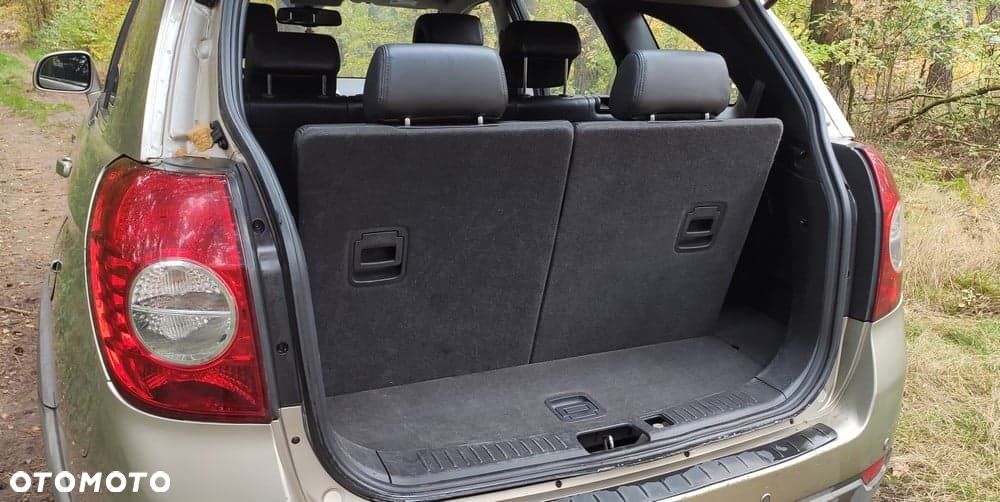 Chevrolet Captiva 2.0 d LT medium - 16