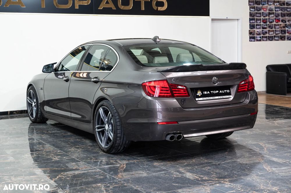 BMW Seria 5 520d Aut. Luxury Line - 37