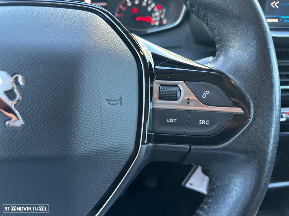 Peugeot 208 1.2 PureTech Active Pack - 37