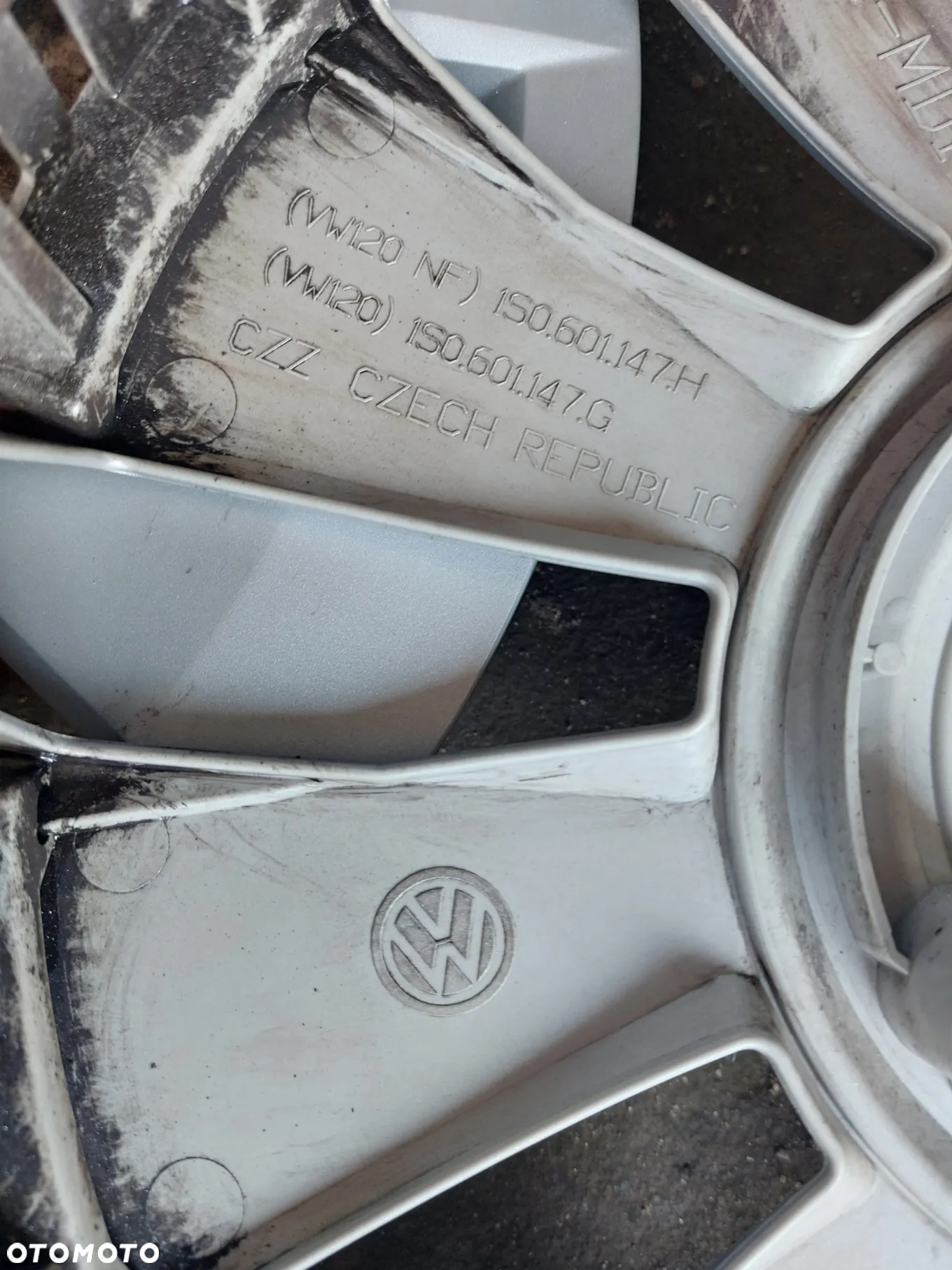 Kołpaki  VW 14" oryginał 4szt jak nowe - 2