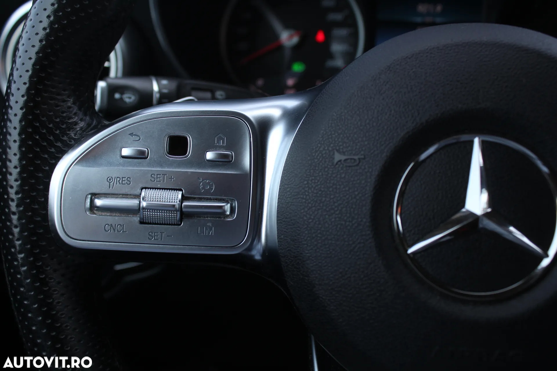 Mercedes-Benz GLC 220 d 4MATIC - 5