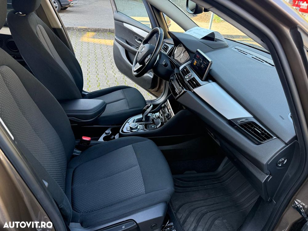 BMW Seria 2 220i Active Tourer Aut. Advantage - 11