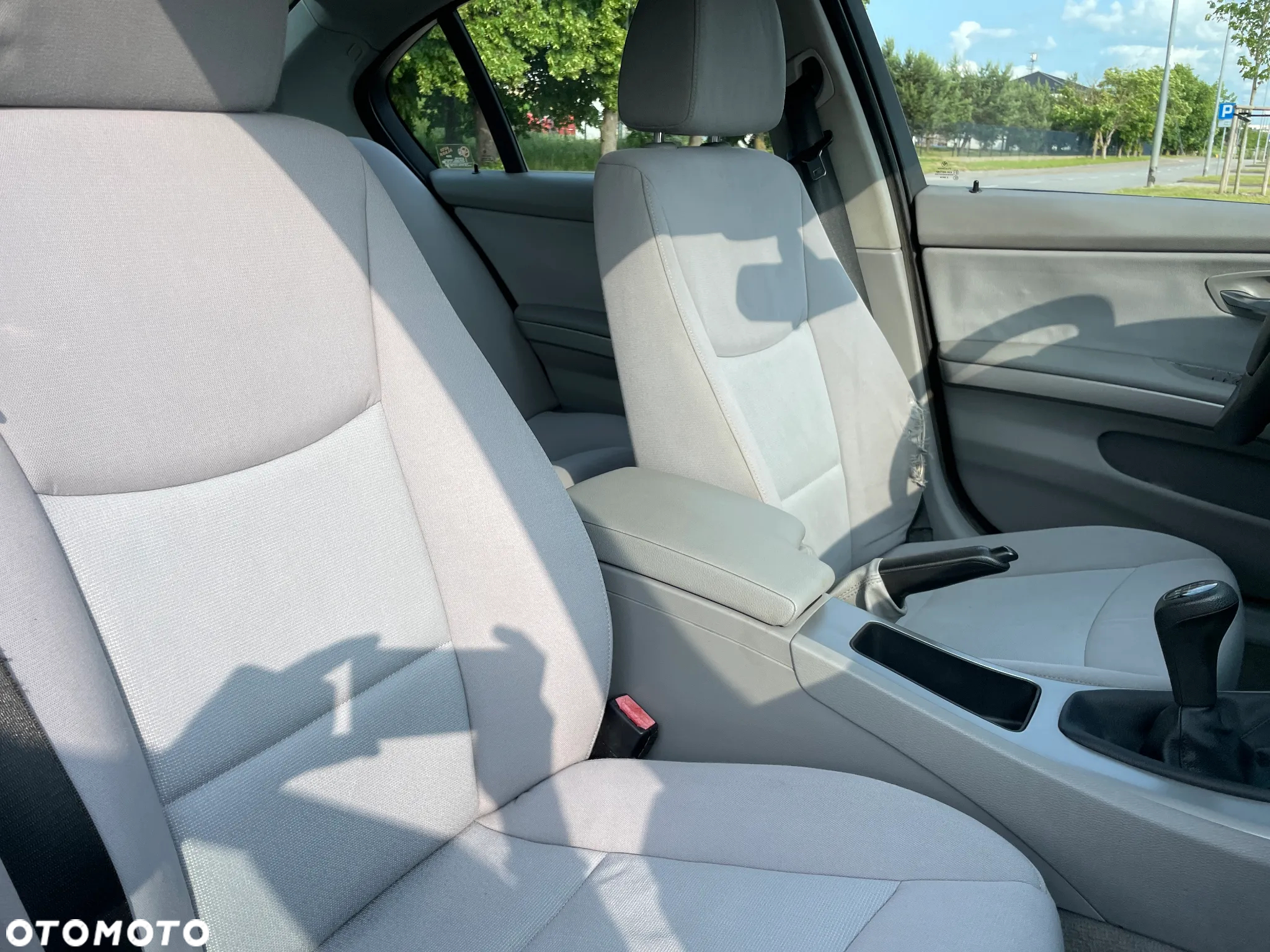 BMW Seria 3 318i - 25