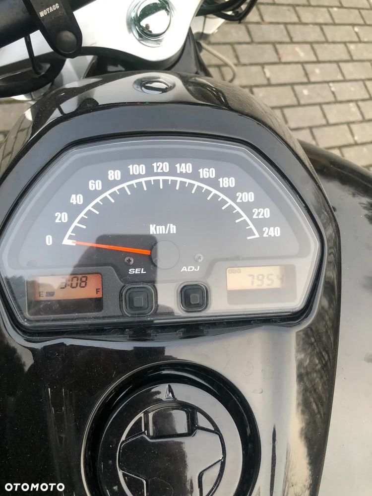 Suzuki Intruder - 4