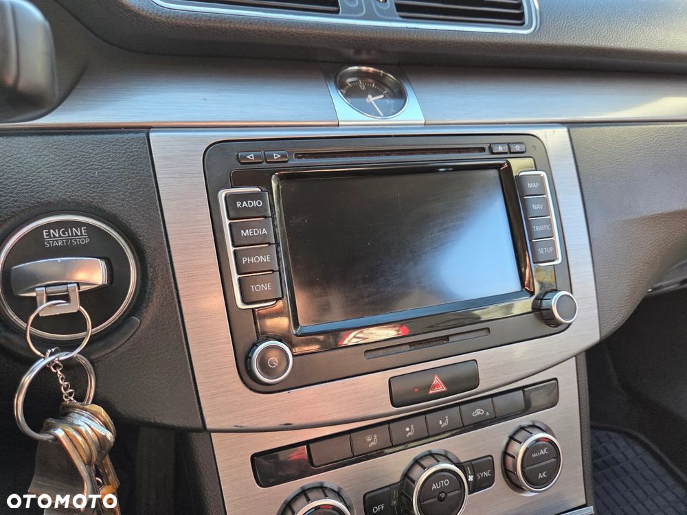 Volkswagen Passat 2.0 TDI Comfortline - 38
