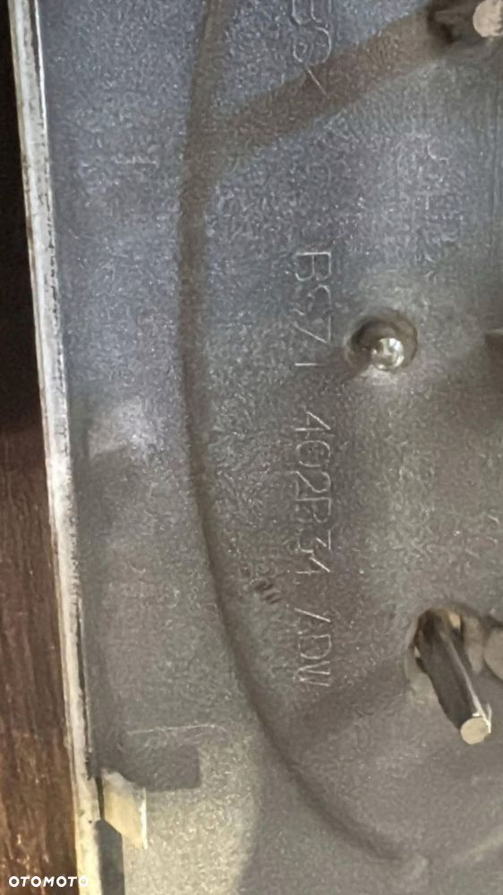 Blenda tylnej klapy do forda mondeo mk4 HB lift kolor F6 - 3